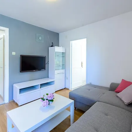 Sanja * Ντουμπρόβνικ