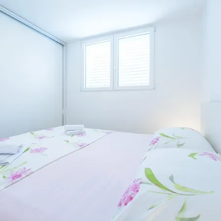 Sanja Apartman *